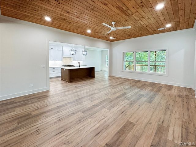 13765 Frank Lary, Northport, AL 35475