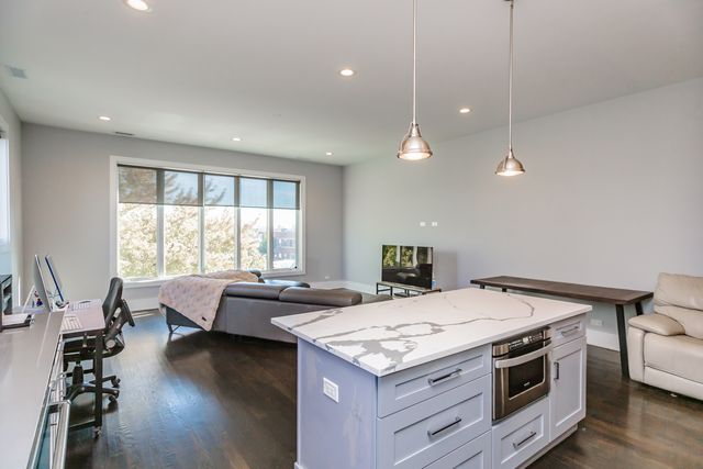 2018 S Loomis Street 3, Chicago, IL 60608