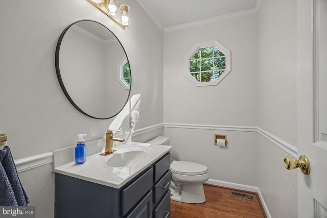 7 PINE TREE DR, New Cumberland, PA 17070