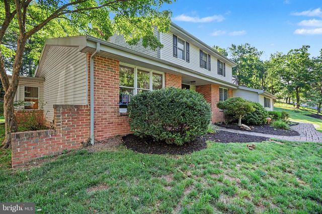 7 PINE TREE DR, New Cumberland, PA 17070