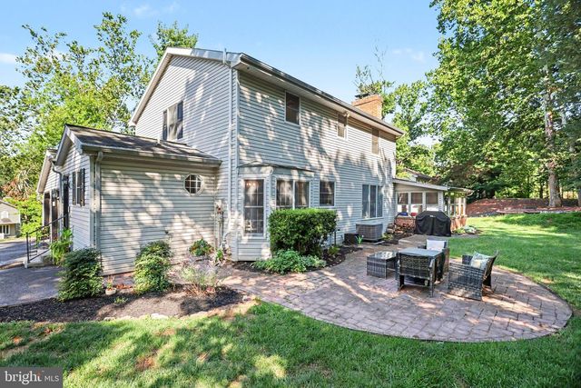 7 PINE TREE DR, New Cumberland, PA 17070