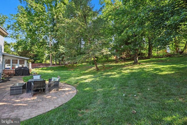 7 PINE TREE DR, New Cumberland, PA 17070