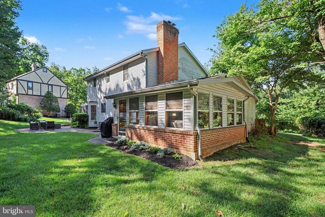 7 PINE TREE DR, New Cumberland, PA 17070