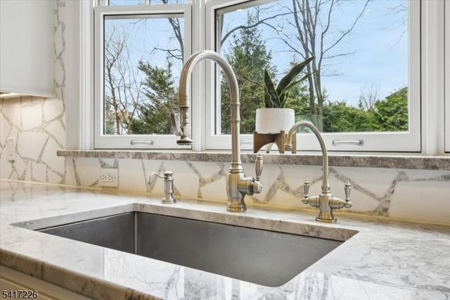 22 Wordsworth Rd, Millburn Twp., NJ 07078