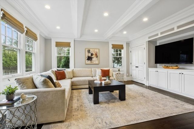 22 Wordsworth Rd, Millburn Twp., NJ 07078