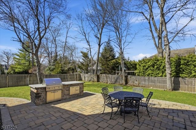 22 Wordsworth Rd, Millburn Twp., NJ 07078
