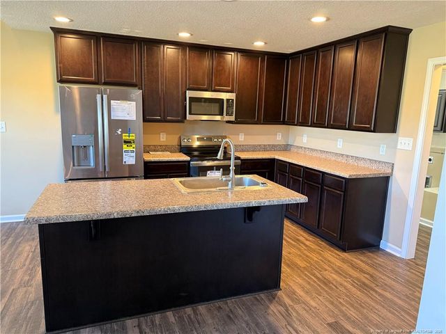 140 James H Road, Cameron, NC 28326