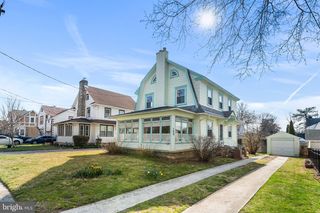 122 E PLUMSTEAD AVE, Lansdowne, PA 19050