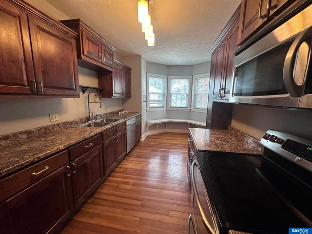 1207 8th Street, Aurora, NE 68818