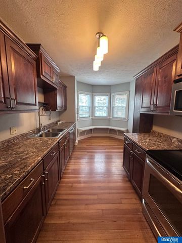 1207 8th Street, Aurora, NE 68818