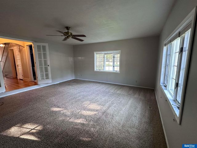 1207 8th Street, Aurora, NE 68818