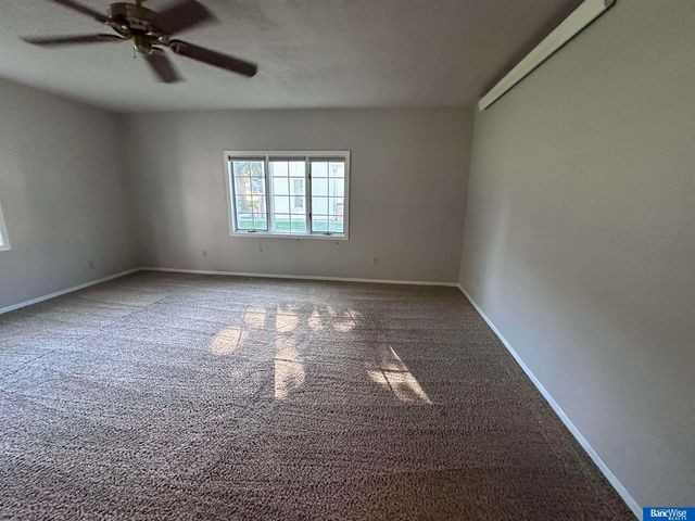 1207 8th Street, Aurora, NE 68818