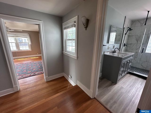 1207 8th Street, Aurora, NE 68818