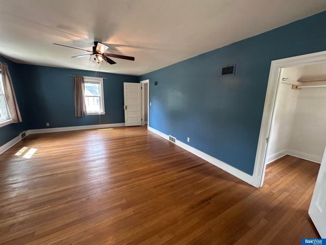 1207 8th Street, Aurora, NE 68818