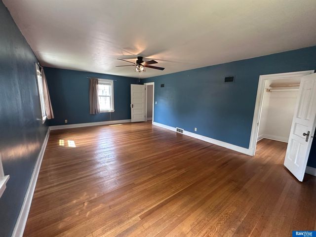 1207 8th Street, Aurora, NE 68818