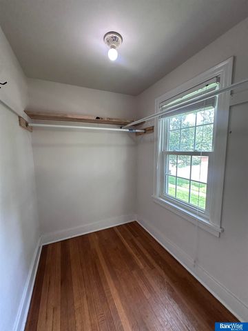 1207 8th Street, Aurora, NE 68818