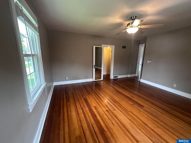 1207 8th Street, Aurora, NE 68818