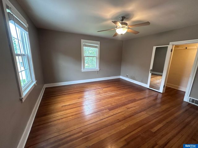 1207 8th Street, Aurora, NE 68818