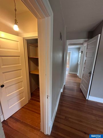 1207 8th Street, Aurora, NE 68818