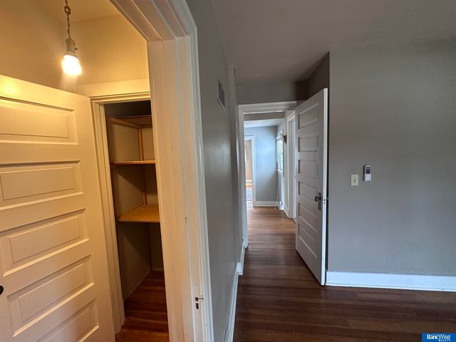 1207 8th Street, Aurora, NE 68818