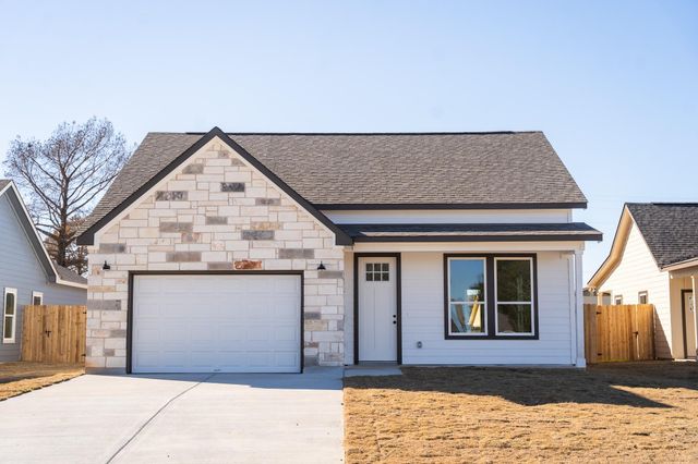 313 String Prairie WAY, Smithville, TX 78957