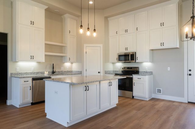 313 String Prairie WAY, Smithville, TX 78957