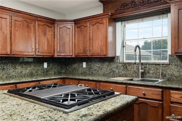 904 S Diplomat Drive, Pharr, TX 78577