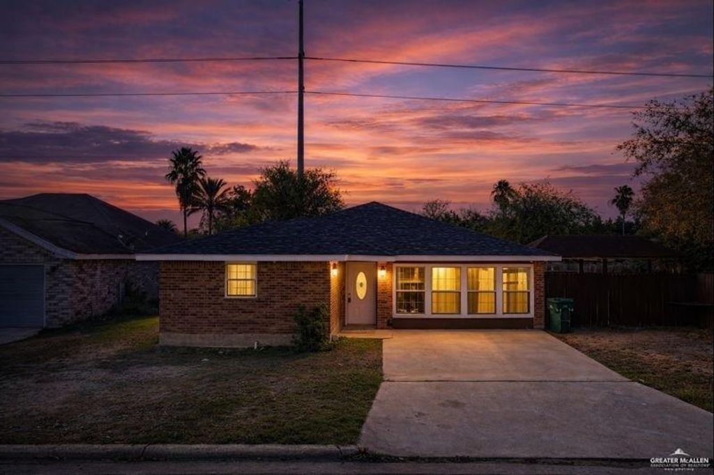 904 S Diplomat Drive, Pharr, TX 78577