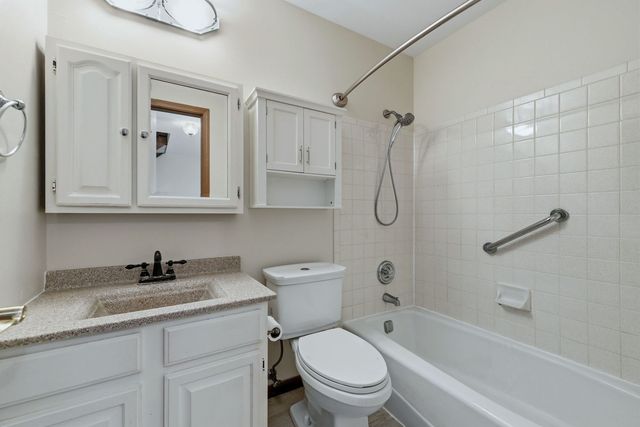 3057 Ashton Court, Westchester, IL 60154