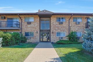 838 E Old Willow Road 105, Prospect Heights, IL 60070