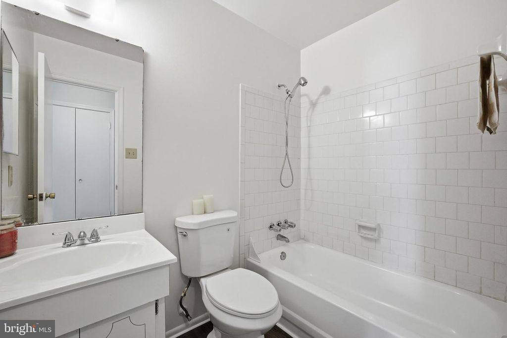 Image 22 of property listing at 14927 CHERRYWOOD DR #5F, Laurel, MD 20707