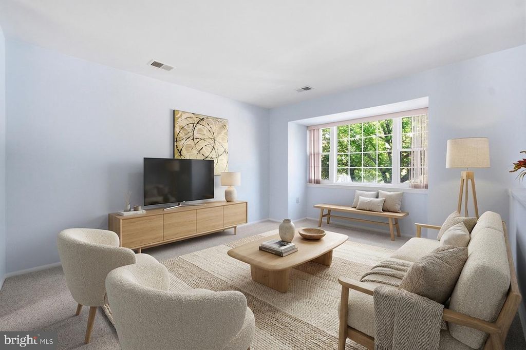 Image 5 of property listing at 14927 CHERRYWOOD DR #5F, Laurel, MD 20707