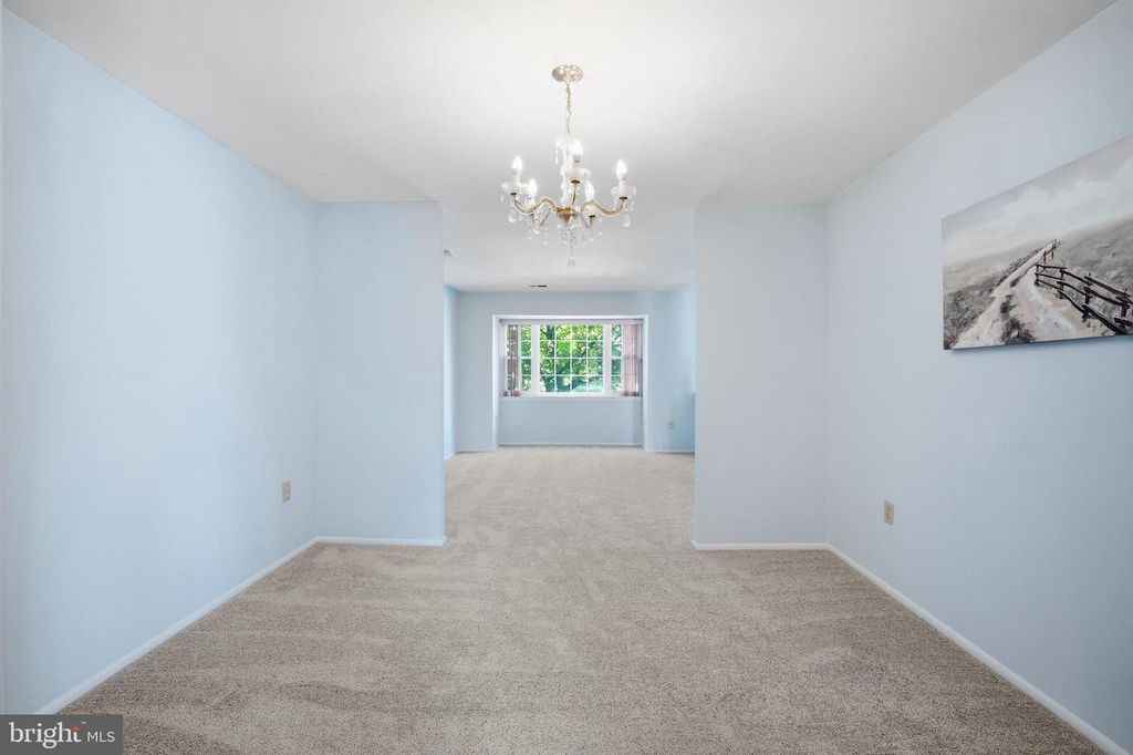 Image 8 of property listing at 14927 CHERRYWOOD DR #5F, Laurel, MD 20707