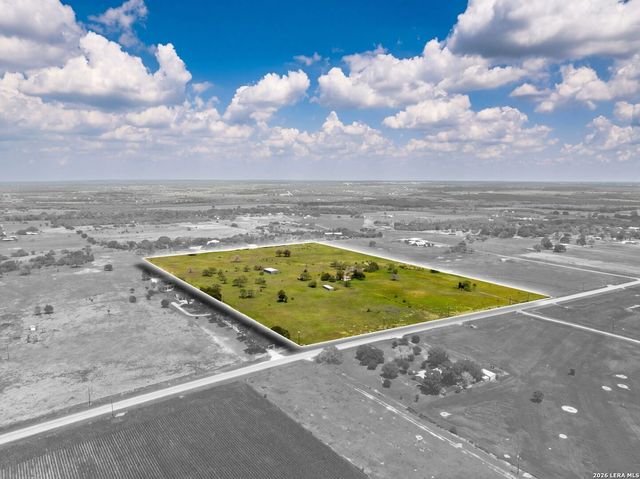 13841 FM 775, La Vernia, TX 78121