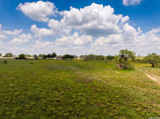 13841 FM 775, La Vernia, TX 78121
