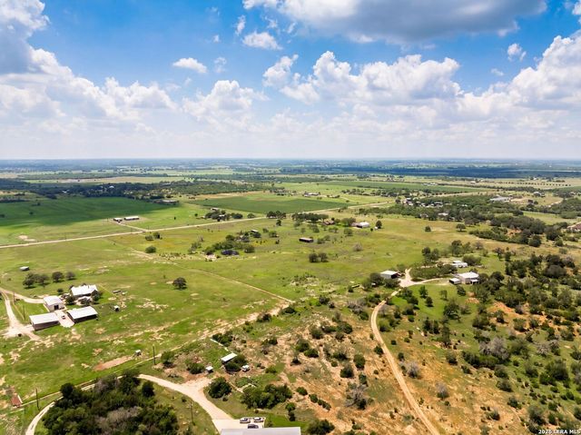 13841 FM 775, La Vernia, TX 78121