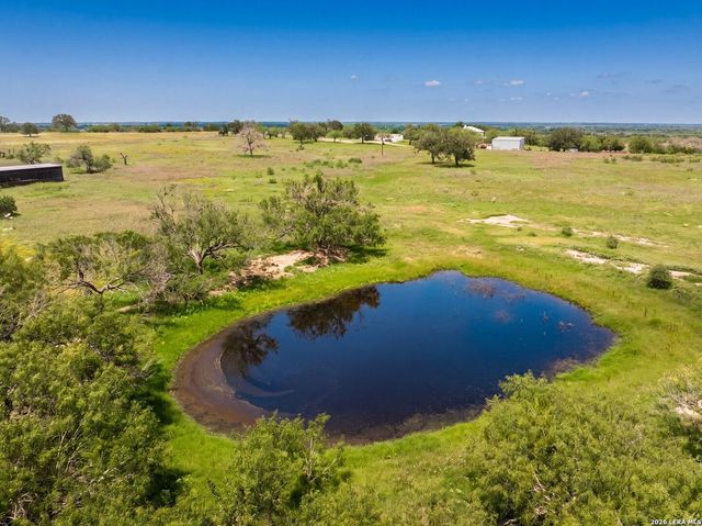 13841 FM 775, La Vernia, TX 78121