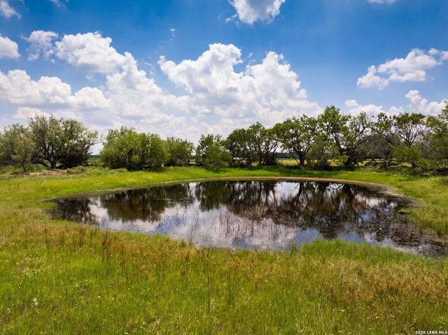 13841 FM 775, La Vernia, TX 78121
