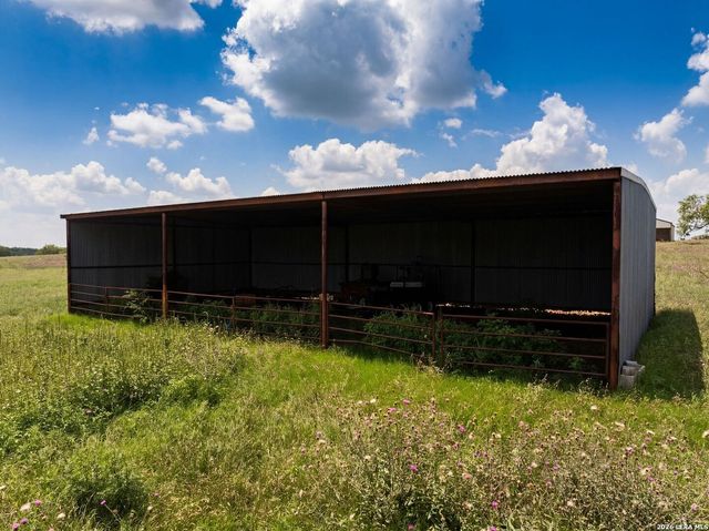 13841 FM 775, La Vernia, TX 78121