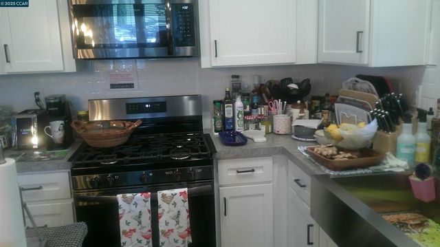 16711 Marsh Creek Rd., Clayton, CA 94517