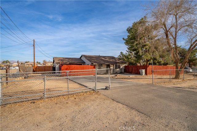 11581 4th Avenue, Hesperia, CA 92345