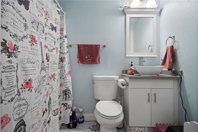 11581 4th Avenue, Hesperia, CA 92345