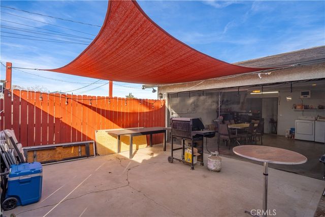 11581 4th Avenue, Hesperia, CA 92345