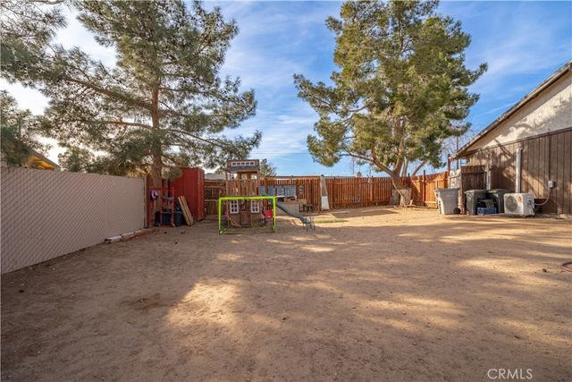 11581 4th Avenue, Hesperia, CA 92345