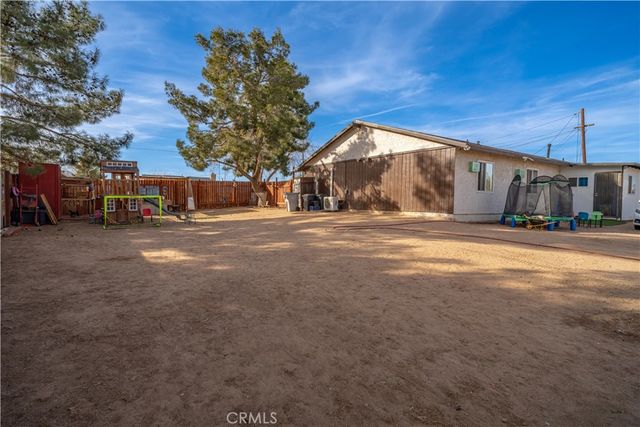 11581 4th Avenue, Hesperia, CA 92345