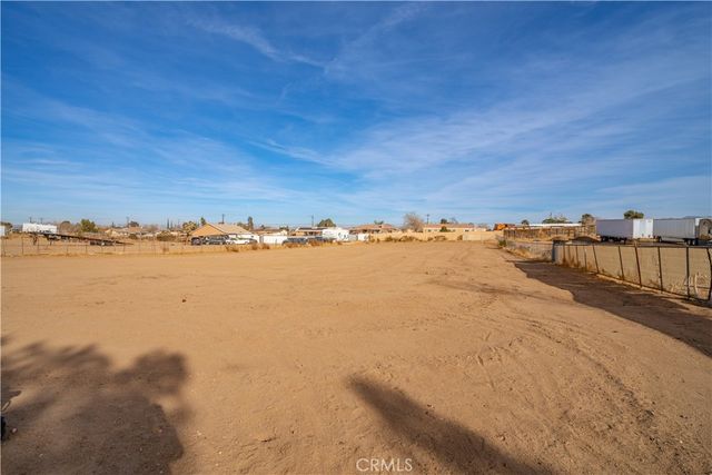 11581 4th Avenue, Hesperia, CA 92345