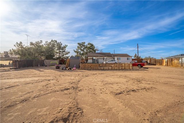 11581 4th Avenue, Hesperia, CA 92345