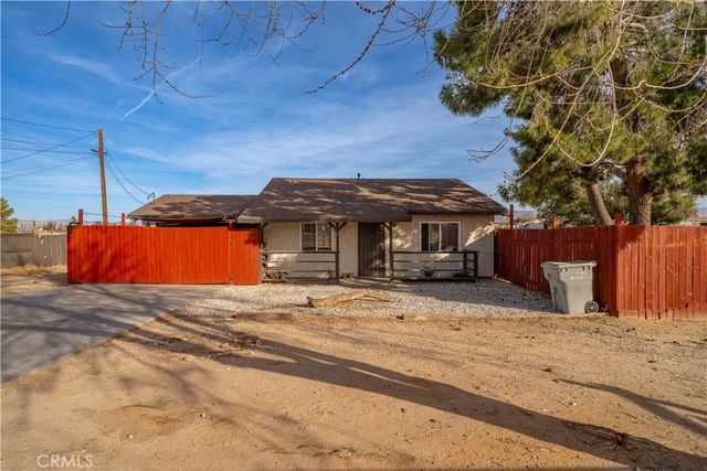 11581 4th Avenue, Hesperia, CA 92345