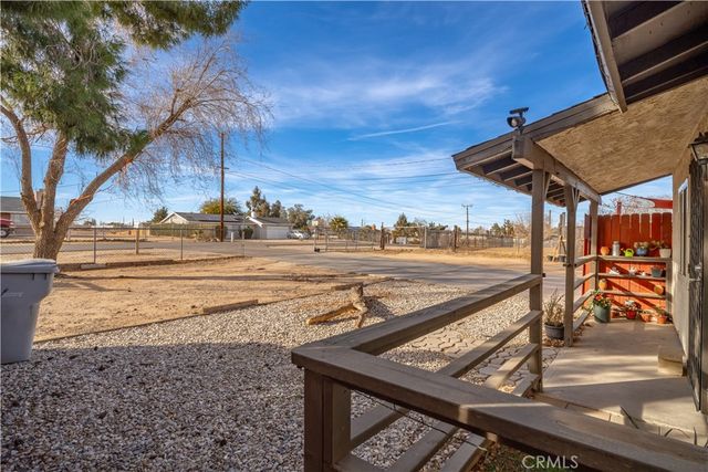 11581 4th Avenue, Hesperia, CA 92345