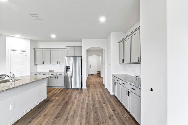 2920 Pinecrest Drive, Aubrey, TX 76227